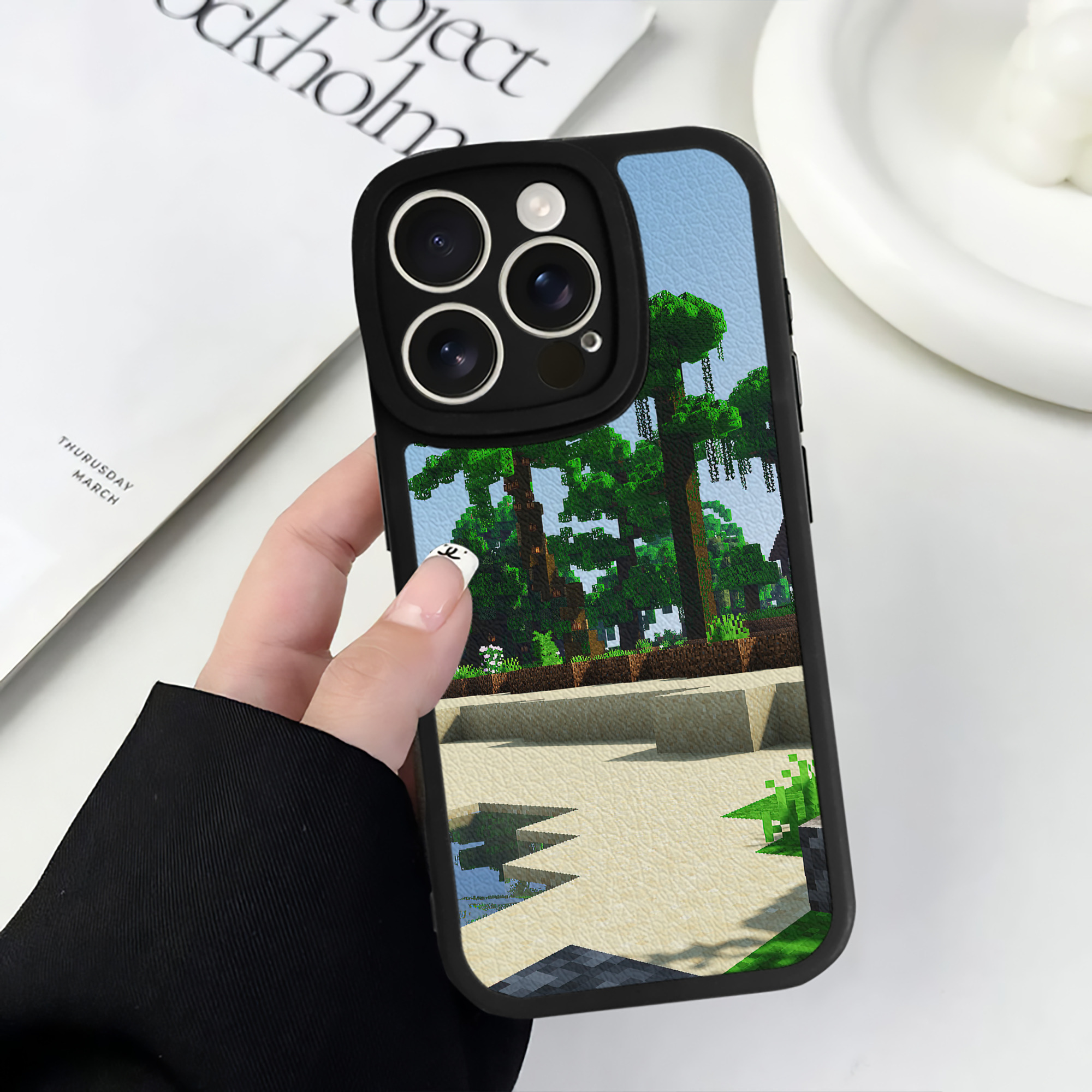 （画像用） マインクラフト ブロックの世界 Minecraft MC Block world 【iPhone 16シリーズ対応】シリコンスマホケース（レザー調） 材質：シリコン